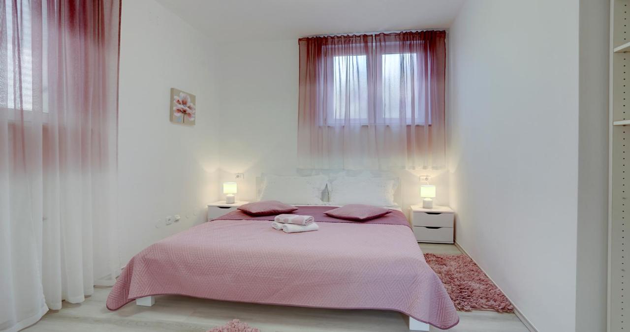Adorable Apartment Ena Kaštela Buitenkant foto