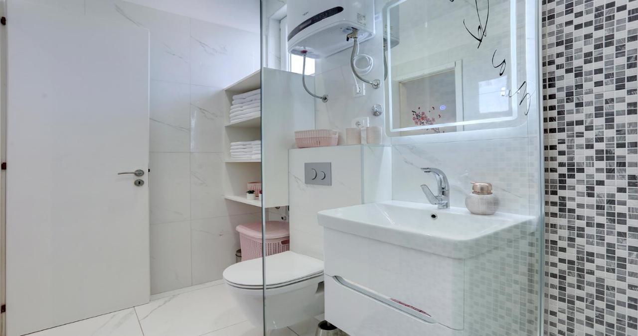 Adorable Apartment Ena Kaštela Buitenkant foto